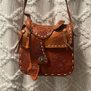 Vintage 1970’s Leather Saddle Purse
